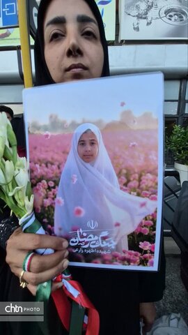 میزبانی  خانواده محترم شهدای میناب در دهه کرامت در مشهد مقدس