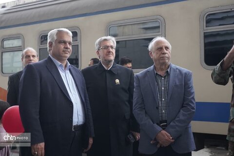 میزبانی  خانواده محترم شهدای میناب در دهه کرامت در مشهد مقدس