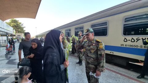 میزبانی  خانواده محترم شهدای میناب در دهه کرامت در مشهد مقدس