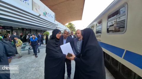 میزبانی  خانواده محترم شهدای میناب در دهه کرامت در مشهد مقدس