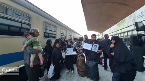 میزبانی  خانواده محترم شهدای میناب در دهه کرامت در مشهد مقدس