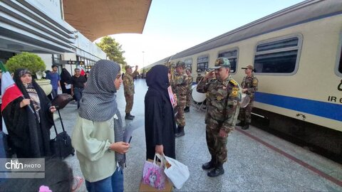 میزبانی  خانواده محترم شهدای میناب در دهه کرامت در مشهد مقدس