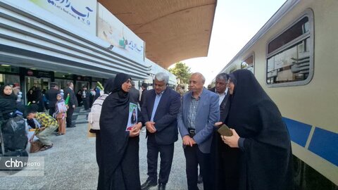 میزبانی  خانواده محترم شهدای میناب در دهه کرامت در مشهد مقدس