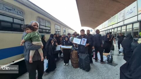 میزبانی  خانواده محترم شهدای میناب در دهه کرامت در مشهد مقدس