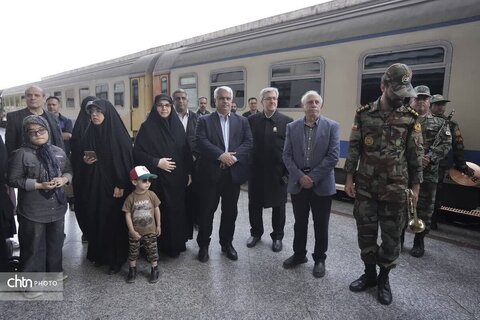 میزبانی  خانواده محترم شهدای میناب در دهه کرامت در مشهد مقدس