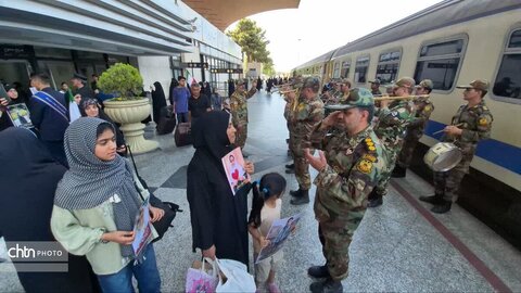 میزبانی  خانواده محترم شهدای میناب در دهه کرامت در مشهد مقدس