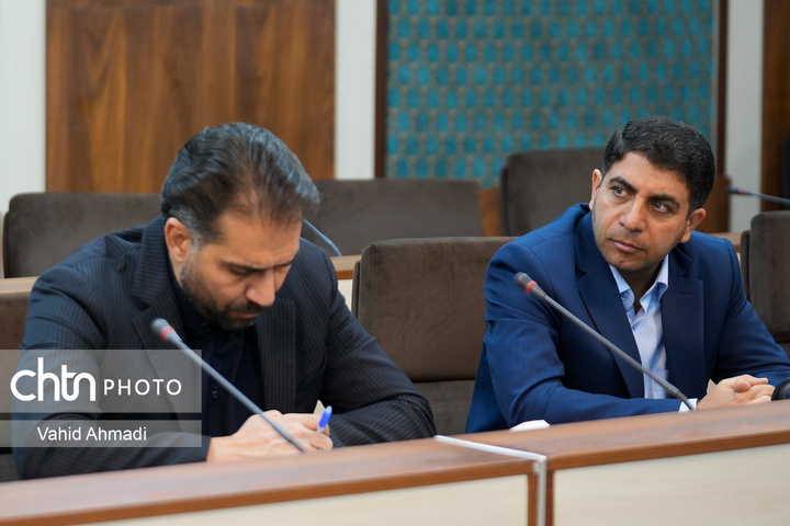 نشست وزیر با مدیران معاونت مالی و اداری