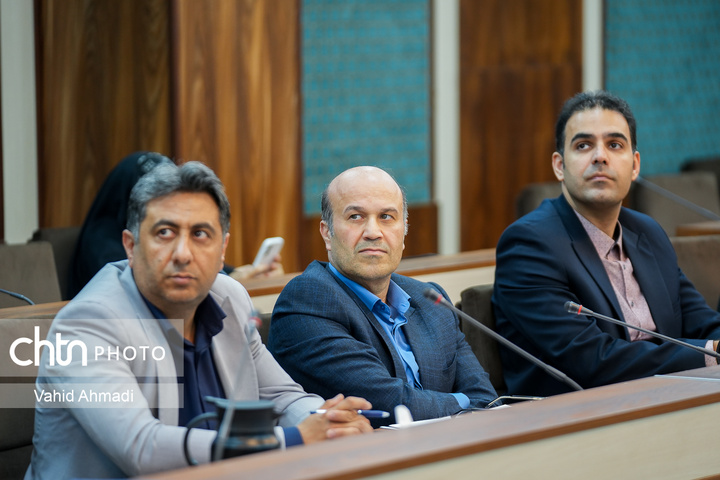 نشست وزیر با مدیران معاونت مالی و اداری