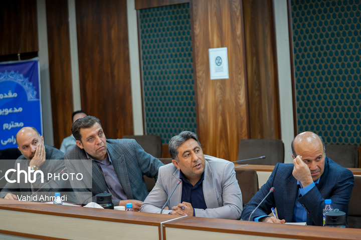 نشست وزیر با مدیران معاونت مالی و اداری