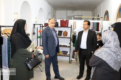 بازدید معاون عمرانی استانداری خراسان شمالی از خانه صنایع‌دستی جاجرمی