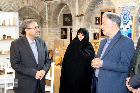 بازدید معاون عمرانی استانداری خراسان شمالی از خانه صنایع‌دستی جاجرمی