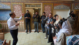 حضور سومین گروه خبرنگاران خارجی در بناهای تاریخی آسیب دیده اصفهان