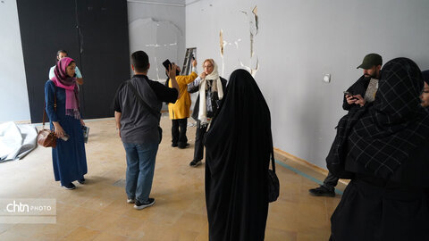 حضور سومین گروه خبرنگاران خارجی در بناهای تاریخی آسیب دیده اصفهان