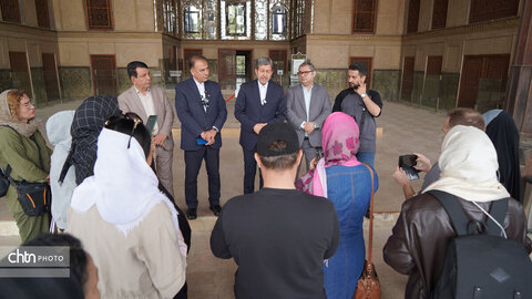 حضور سومین گروه خبرنگاران خارجی در بناهای تاریخی آسیب دیده اصفهان