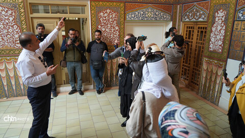 حضور سومین گروه خبرنگاران خارجی در بناهای تاریخی آسیب دیده اصفهان