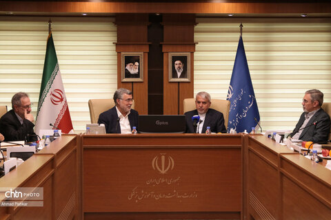 بازدید وزیر میراث‌فرهنگی از وزارت بهداشت، درمان و آموزش پزشکی