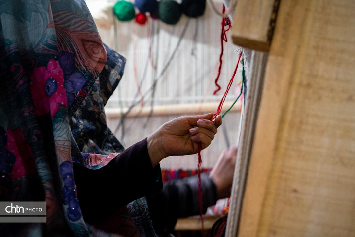 تهیه پرونده ثبت ملی مهارت بافت نقش ماهی ریزه فرش حسین‌آباد شاملو