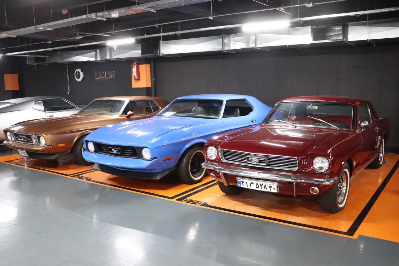 نمایشگاه خودروهای کلاسیک در البرز