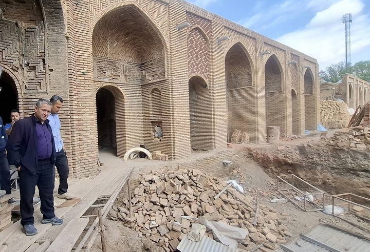 پیشرفت فیزیکی پروژه‌های مرمتی قزوین در بازدید معاون میراث‌فرهنگی