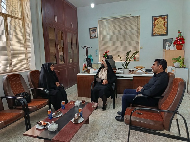 گامی نو در ترویج صنایعدستی شهرستان هیرمند با انعقاد سه تفاهمنامه آموزشی گامی نو در ترویج صنایعدستی شهرستان هیرمند با انعقاد سه تفاهمنامه آموزشی