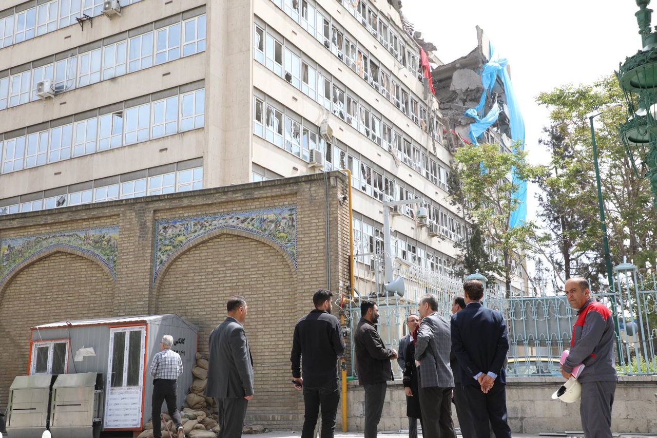 بازدید هیات حسابرسی دیوان محاسبات و حسابرس‌کل دیوان محاسبات از کاخ گلستان/ بررسی میدانی خسارات و تاکید بر پیگیری‌های حقوقی و بین‌المللی