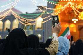 حال و هوای حرم مطهر رضوی در شب میلاد امام رضا علیه‌السلام