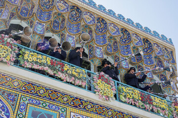 ندای میلاد خورشید خراسان با نوای نقاره‌ها در حرم مطهر رضوی طنین‌انداز شد