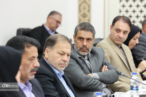 نشست تخصصی میز گردشگری استان اصفهان