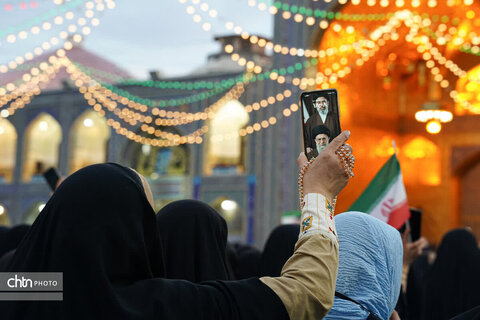 حال و هوای حرم مطهر رضوی در شب میلاد امام رضا علیه‌السلام