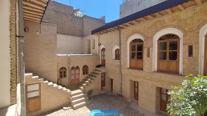 سند تک برگ دولتی بنفش عمارت عظیمی‌نژاد به نام دولت صادر شد