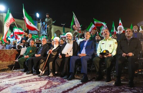 طنین یا رضا (ع) در قلب یزد؛ اجتماع بزرگ «زیر سایه خورشید»