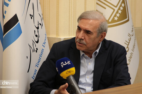 بازدید وزیر میراث‌فرهنگی از شرکت توسعه گردشگری ایران
