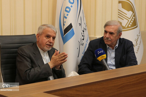 بازدید وزیر میراث‌فرهنگی از شرکت توسعه گردشگری ایران