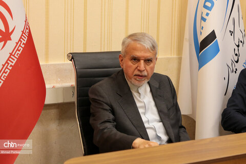 بازدید وزیر میراث‌فرهنگی از شرکت توسعه گردشگری ایران