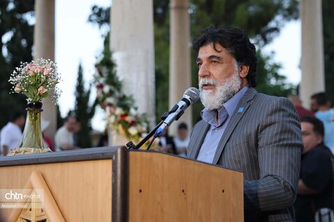 رایحه میمند در رواق حافظ