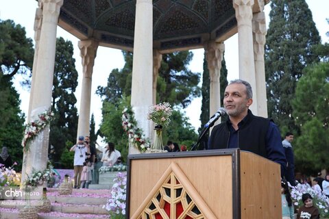 رایحه میمند در رواق حافظ