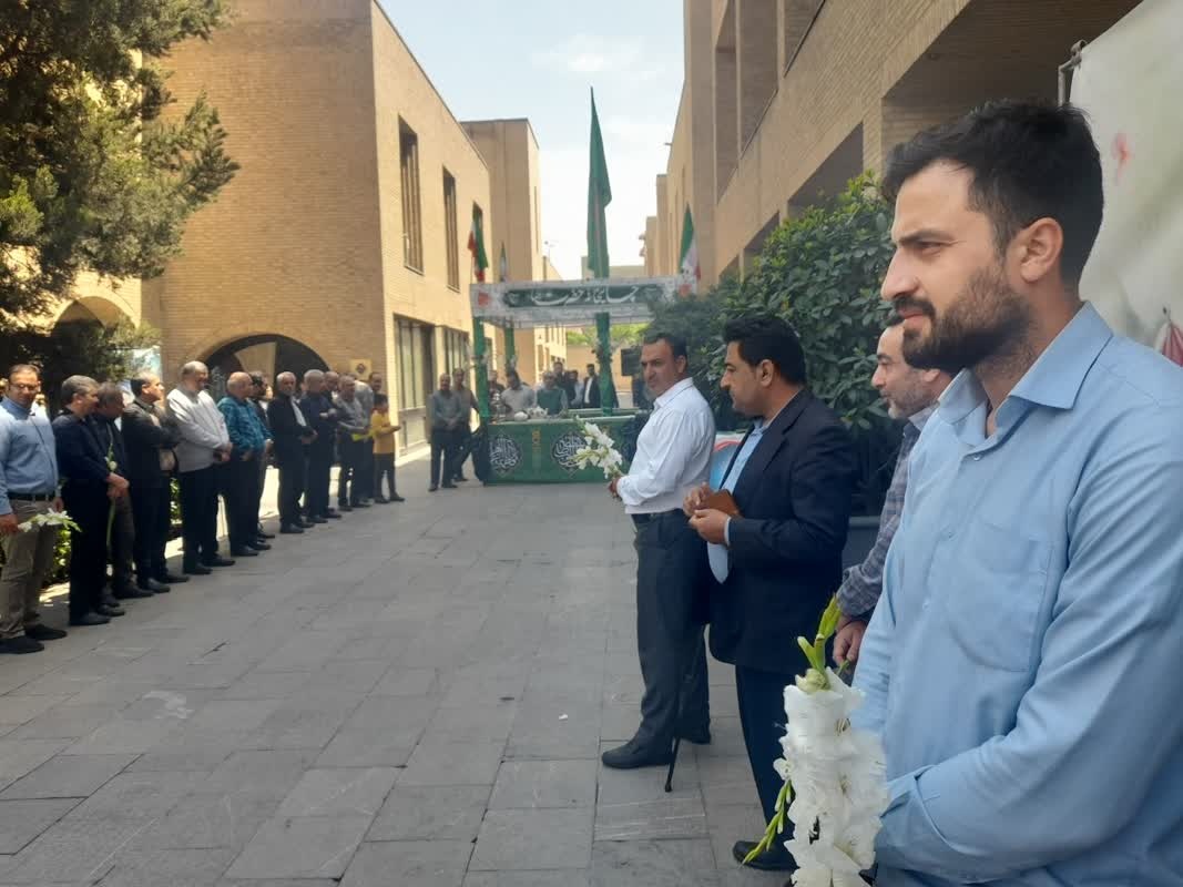 وزارت میراث‌فرهنگی بوی مشهد گرفت / شمیم روح‌افزای حرم رضوی از مشهد تا تهران