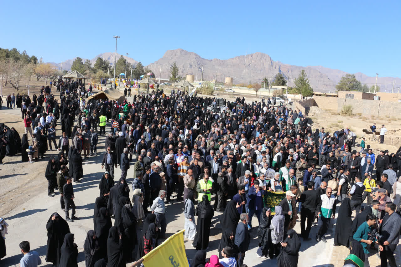 مشهدک؛ روایت هجرت خورشید در کوچه‌پس‌کوچه‌های خشت و گلی شهر خرانق