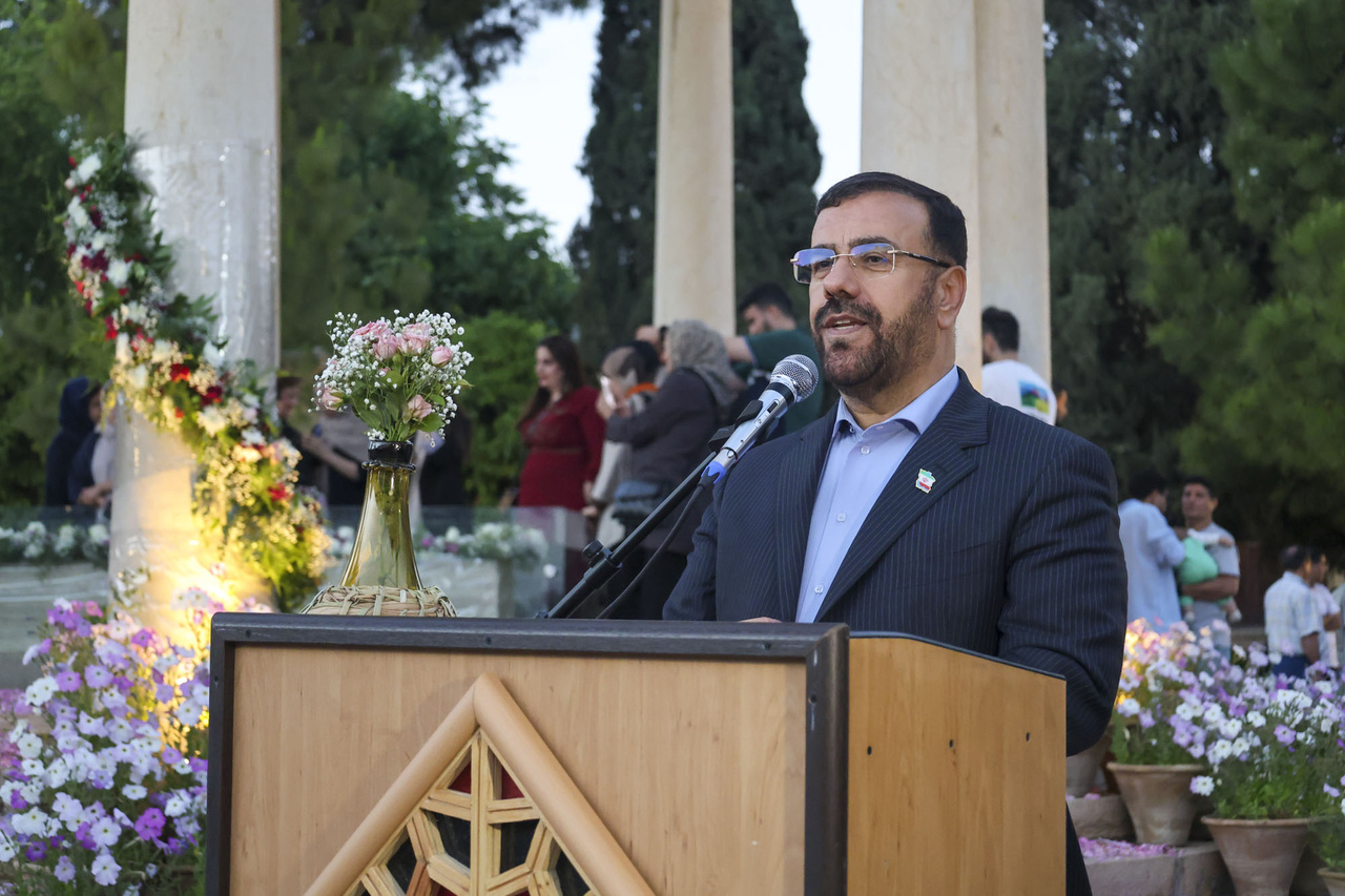 جانمایی شیشه‌گری و گلاب‌گیری میمند در سند توسعه گردشگری فارس