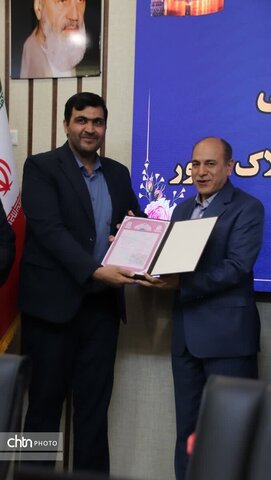 اهداء سند آرامگاه فردوسی به اداره کل میراث فرهنگی،گردشگری و صنایع دستی خراسان رضوی