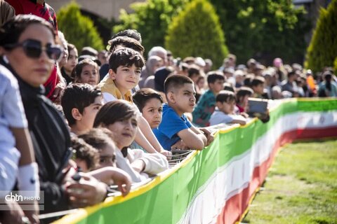 برگزاری مسابقه چوگان به یاد شهدای جنگ رمضان در میدان امام خمینی(ره) اصفهان
