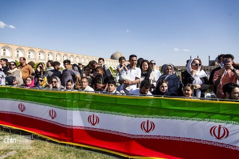 برگزاری مسابقه چوگان به یاد شهدای جنگ رمضان در میدان امام خمینی(ره) اصفهان