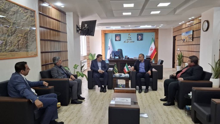 توسعه اقامتگاه‌های بوم‌گردی و گردشگری خانواده‌محور، اولویت اصلی فیروزکوه است
