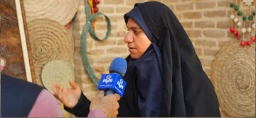 تار و پود نخل در ستایش وطن؛ بافت پرچم و نقشه‌ی ایران از دل نخلستان‌های بافق