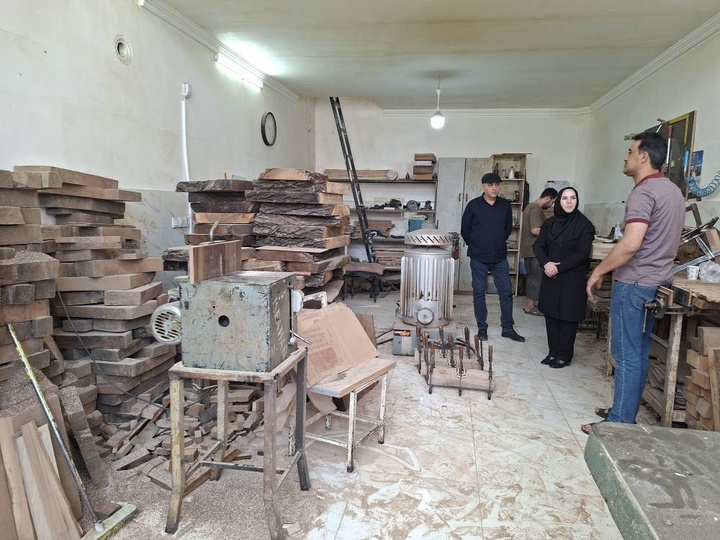 پایداری هنر صنایع‌دستی آذربایجان غربی در روزهای خطیر جنگ / بازدید میدانی از کارگاه‌های صنایع‌دستی آذربایجان غربی