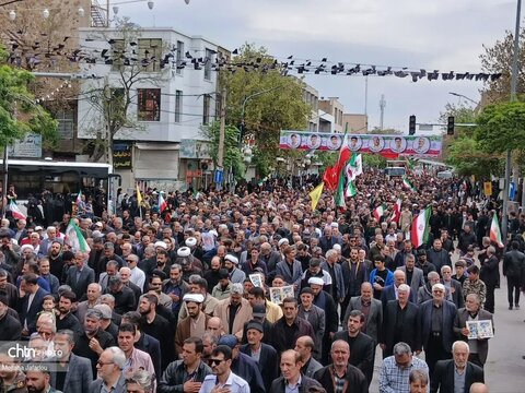 حضور پرشور کارکنان اداره‌کل میراث‌فرهنگی، گردشگری و صنایع‌دستی استان زنجان در آیین تشییع پیکر مطهر  شهید تقی حاتمی و شهید حسین زارعی