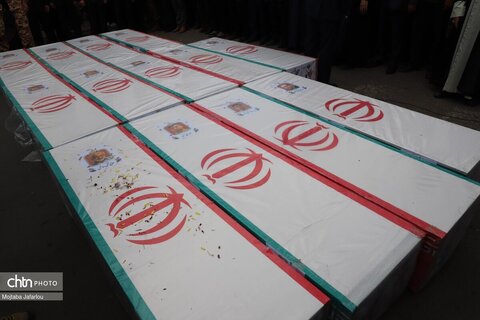 حضور پرشور کارکنان اداره‌کل میراث‌فرهنگی، گردشگری و صنایع‌دستی استان زنجان در آیین تشییع پیکر مطهر  شهید تقی حاتمی و شهید حسین زارعی