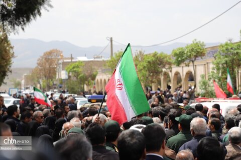 حضور پرشور کارکنان اداره‌کل میراث‌فرهنگی، گردشگری و صنایع‌دستی استان زنجان در آیین تشییع پیکر مطهر  شهید تقی حاتمی و شهید حسین زارعی