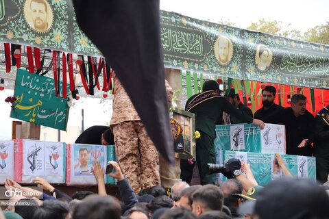 حضور پرشور کارکنان اداره‌کل میراث‌فرهنگی، گردشگری و صنایع‌دستی استان زنجان در آیین تشییع پیکر مطهر  شهید تقی حاتمی و شهید حسین زارعی