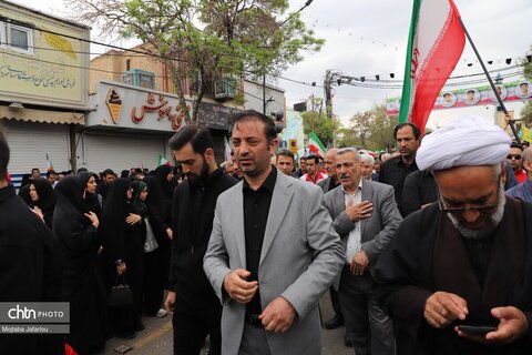 حضور پرشور کارکنان اداره‌کل میراث‌فرهنگی، گردشگری و صنایع‌دستی استان زنجان در آیین تشییع پیکر مطهر  شهید تقی حاتمی و شهید حسین زارعی